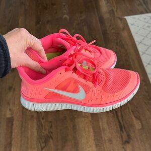 Nike Women's Bright Pink Athletic Shoes size 7